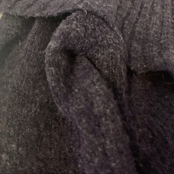 🌴4/$20 Purple Sweater with button accent collar - Picture 5 of 5